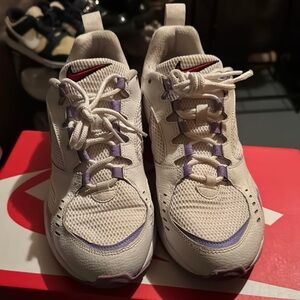 Nike Women's White and Purple Sneakers
